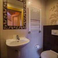 Двухместный (Номер с кроватью размера «king-size» и балконом) отеля Willa jak u Babci, Висла