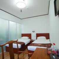 Двухместный (Mainland Chinese Citizen Only - Comfort Twin Room) отеля Beijing Jingyuan Courtyard Hotel, Пекин