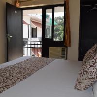 Двухместный (Номер Делюкс с видом на город и кроватью размера "king-size") отеля Hotel Moksha, Ришикеш