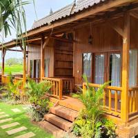 Сьюит (Люкс с видом на озеро) отеля LA Pan Nam Luxury Woods Villas Joglo style with Ricefiel view, Чангу