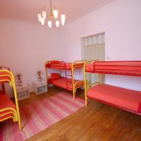 Номер (Односпальная кровать в общем мужском номере) хостела Hostel Portalegre, Понте-де-Лима