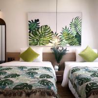 Двухместный (Двухместный номер с 2 отдельными кроватями и видом на город) отеля Hue Crown Boutique best hotel, Хюэ