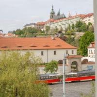 Трехместный (Трехместный номер Делюкс) отеля Trinidad Prague Castle, Прага