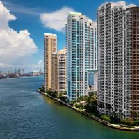 Двухместный (Номер «Премьер» с кроватью размера «king-size» и видом на воду, подходит для гостей с ограниченными физическими возможностями) курортного отеля Kimpton EPIC Hotel, an IHG Hotel, Майами