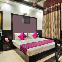 Двухместный (Двухместный номер Делюкс с 1 кроватью) отеля THE BONLON INN-NEAR BLK HOSPITAL, Нью-Дели