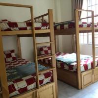Номер (Кровать в общем номере с 4 кроватями) отеля Bac Nam Motel, Дананг