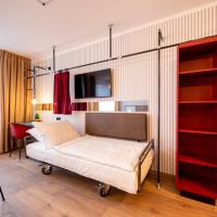 Трехместный (Трехместный номер с собственной ванной комнатой) отеля Miss Sophie's Downtown, Прага