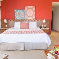 Сьюит (Sun Club Romantic Suite Bay View) курортного отеля Sunscape Puerto Vallarta Resort, Пуэрто-Вальярта