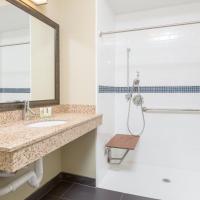 Сьюит (Queen Studio Suite - Mobility Acces Roll in Shower/Non-Smoking) отеля Staybridge Suites Seattle - Fremont, an IHG Hotel, Сиэтл