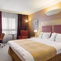 Сьюит (Люкс с кроватью размера «king-size») отеля Holiday Inn Athens Attica Av, Airport W., Афины