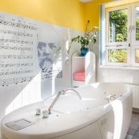 Двухместный (Специальное предложение - Улучшенный двухместный номер/номер Твин с пакетом спа-услуг) отеля Vienna House Dvorak Karlovy Vary, Карловы Вары