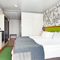 Двухместный (Представительский номер с кроватью размера «king-size») отеля Holiday Inn Helsinki City Centre, Хельсинки