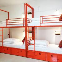 Номер (Кровать в общем 6-местном номере для женщин) хостела Live Free Hostel Varanasi, Варанаси