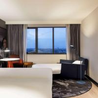 Трехместный (Представительский трехместный номер с 2 односпальными кроватями и диваном-кроватью) отеля Mercure Hotel Amsterdam City South, Амстердам