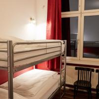 Номер (Кровать в общем номере для женщин с 4 кроватями) хостела Ballhaus Berlin Hostel, Берлин