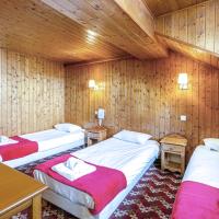 Трехместный (Трехместный номер) отеля Hotel Le Chamonix, Шамони-Мон-Блан