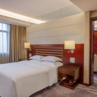 Сьюит (1 King Junior STE Club FL Lounge Access) отеля Crowne Plaza Foshan, Фошань