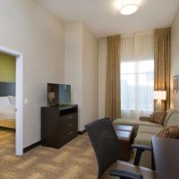 Сьюит (One-Bedroom King Suite - Disability Access Roll In Shower - (No Resort Fee)) отеля Staybridge Suites Orlando at SeaWorld, an IHG Hotel, Орландо