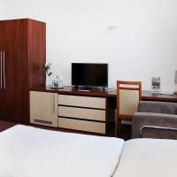 Трехместный (Трехместный номер) отеля Hotel Color, Братислава