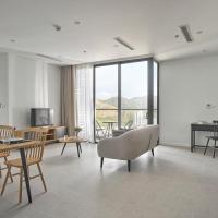 Апартаменты (Апартаменты с 3 спальнями) апарт-отеля Scenia Bay Residences, Нячанг