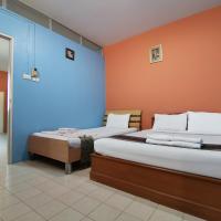 Трехместный (Трехместный номер с видом на город) гостевого дома Samran Residence, Краби