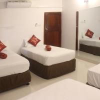 Номер (Кровать в общем 4-местном номере для мужчин и женщин) отеля Hotel Sunray, Канди
