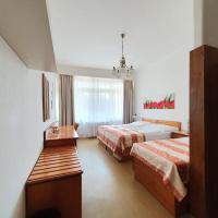 Трехместный (Трехместный номер с общей ванной комнатой) гостевого дома Jana Pension Domov Mládeže, Прага