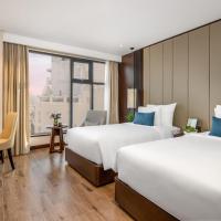 Двухместный (Premier Deluxe Twin with Partial Sea View) отеля Minh Toan Ocean Hotel, Дананг