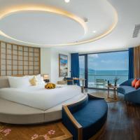 Сьюит (Люкс SALA с балконом и видом на море) отеля Sala Danang Beach Hotel, Дананг