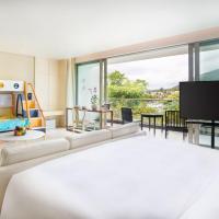 Сьюит (Семейный суперлюкс с видом на озеро) отеля Palace Resort & Spa Yalong Bay Sanya, Санья
