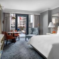 Сьюит (Люкс с кроватью размера "king-size" и террасой) отеля Four Seasons Hotel Atlanta, Атланта