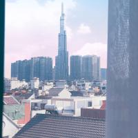 Двухместный (Deluxe Double Room with Landmark 81 view) отеля Aurora Western Village, Хошимин