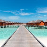 Сьюит (Люкс Sunrise Over-water) курортного отеля Anantara Dhigu Maldives Resort, Гули