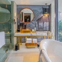 Двухместный (Номер с кроватью размера «king-size» и видом на сад Томсона - Для некурящих) отеля Indigo Bangkok Wireless Road, Бангкок