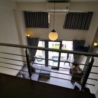 Апартаменты (Apartment - Split Level Loft with Balcony) апартаментов Loft Apartment By The Park, Хошимин