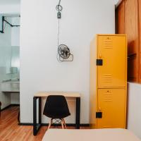 Двухместный (Двухместный номер с 2 отдельными кроватями и собственной ванной комнатой) хостела Hostel Mundo Joven Catedral, Мехико