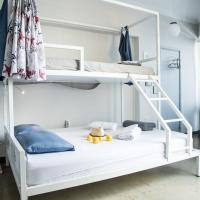 Номер (Односпальная кровать в общем номере с 4 кроватями) хостела Thanasis Place, Афины