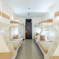 Номер (Friendship Room for 10) отеля ZEN Premium Selah Garden Pasay, Манила