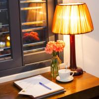 Двухместный (Day Use (6 Hours) - Deluxe Double Room) отеля Babylon Garden Hotel & Spa, Ханой