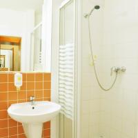 Двухместный (Двухместный номер с 1 кроватью или 2 отдельными кроватями, доступ в общественный оздоровительный центр) отеля Avanti Hotel, Брно