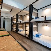 Номер (Кровать в общем 6-местном номере для мужчин и женщин) хостела Bedbox Hostel, Афины