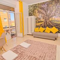 Семейный (Семейный номер с балконом) семейного отеля Low cost room & Balcony - Malaga, Малага