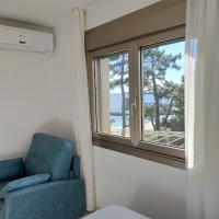 Двухместный (Двухместный номер с двуспальной кроватью и дополнительной кроватью) гостевого дома A Postiña, А-Корунья