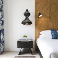 Сьюит (Люкс с 2 кроватями размера "queen-size") курортного отеля Kimpton Angler’s Hotel South Beach, an IHG Hotel, Майами-Бич