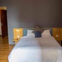 Четырехместный (Номер с 1 двуспальной и 1 двухъярусной кроватью) хостела Casa Pepe, Мехико