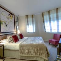 Семейный (Семейный номер Делюкс) отеля Balmoral Champs Elysées, Париж