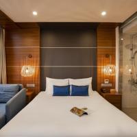 Двухместный (Специальное предложение - Улучшенный двухместный номер с 1 кроватью и видом на город) отеля HAIAN Beach Hotel & Spa, Дананг