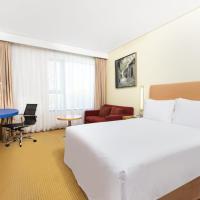 Трехместный (Standard Queen Room - Mobility Accessible) отеля Holiday Inn Express Beijing Temple of Heaven, Пекин