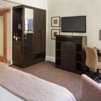 Двухместный (Номер Делюкс с кроватью размера «king-size») отеля The Sofia Hotel, Сан-Диего