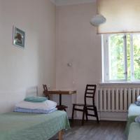 Трехместный (Трехместный номер с общей ванной комнатой) хостела Hostel Lõuna, Пярну